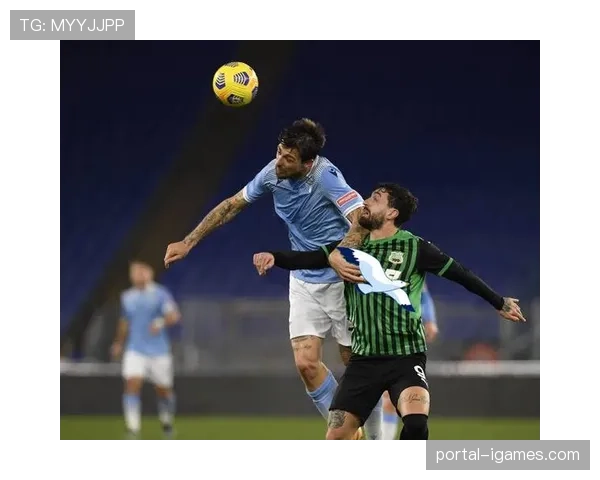 即时战报：萨索洛前锋皮纳蒙蒂梅开二度，暂2-1领先莱切